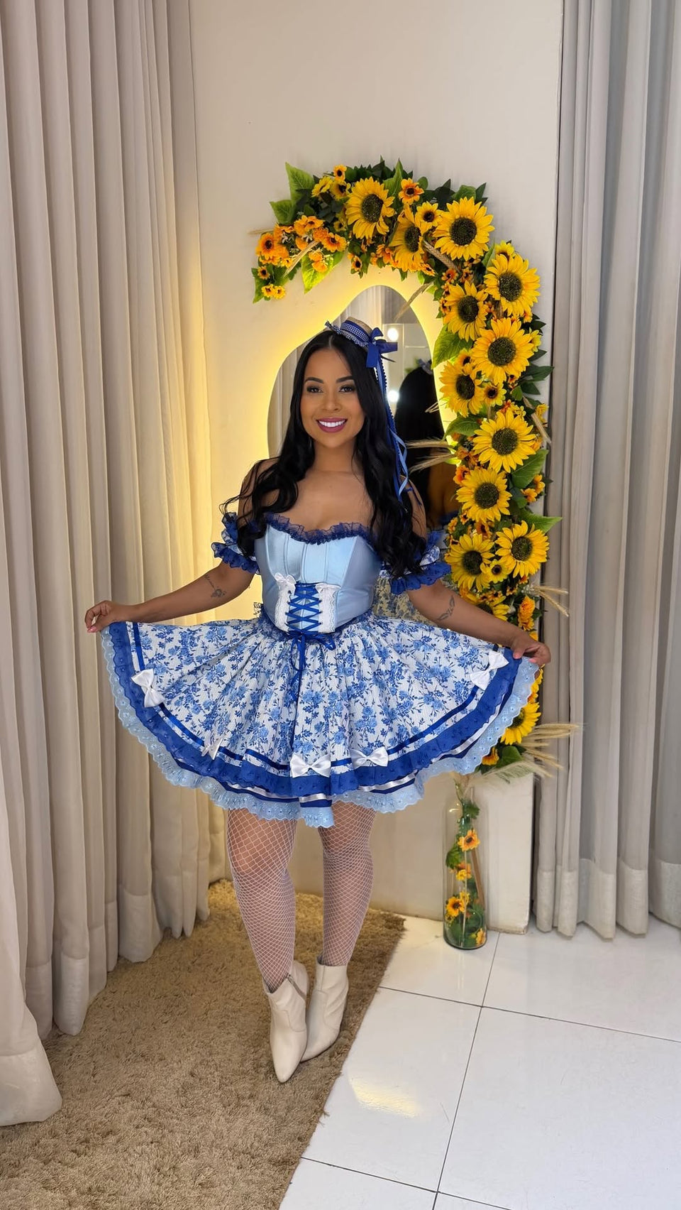 Vestido Completo + Meia e Acessório