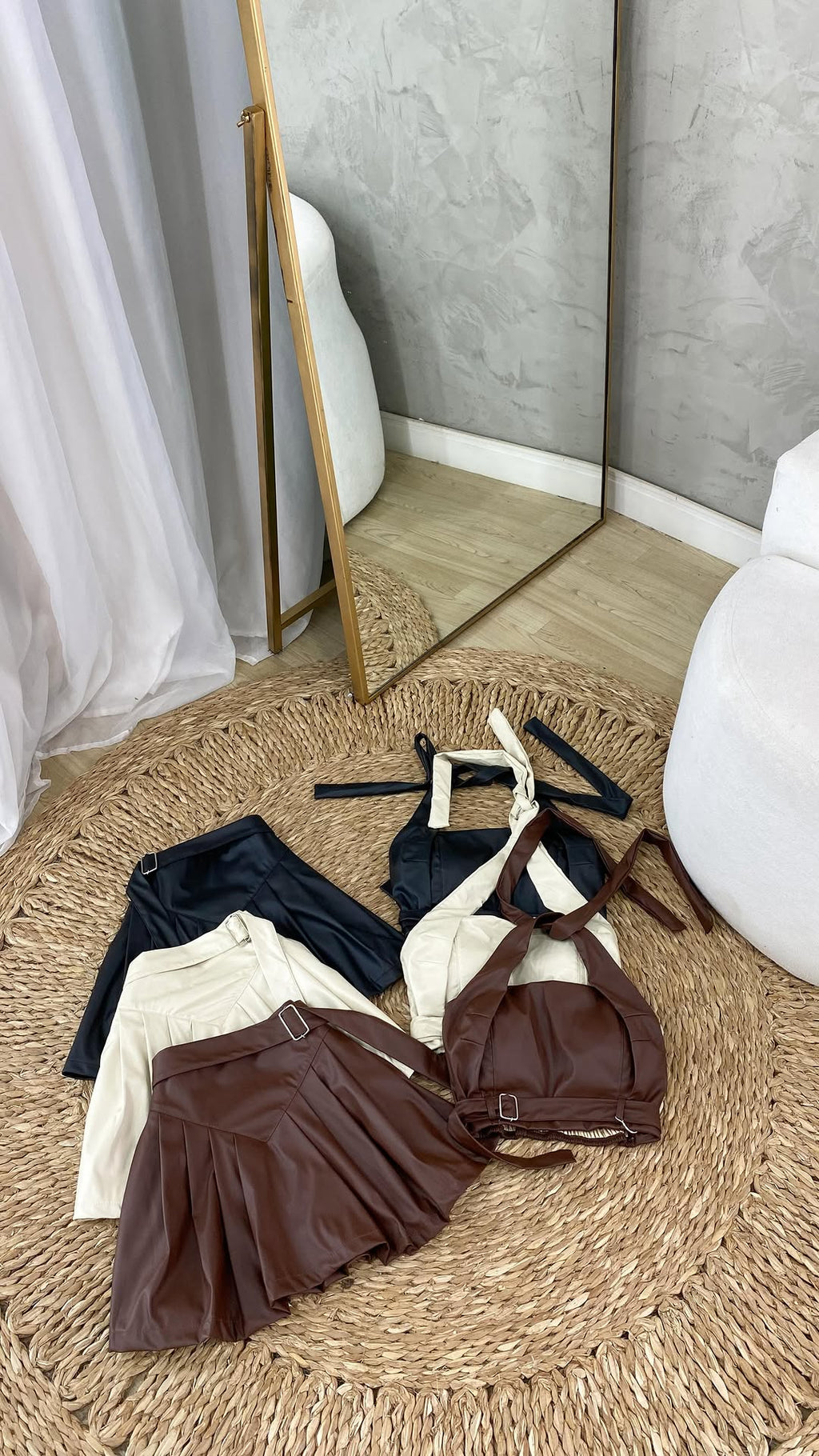Conjunto Cropped e Saia