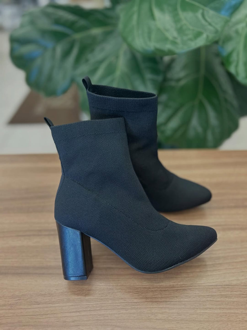 Bota Úrsula - Meia Brinde