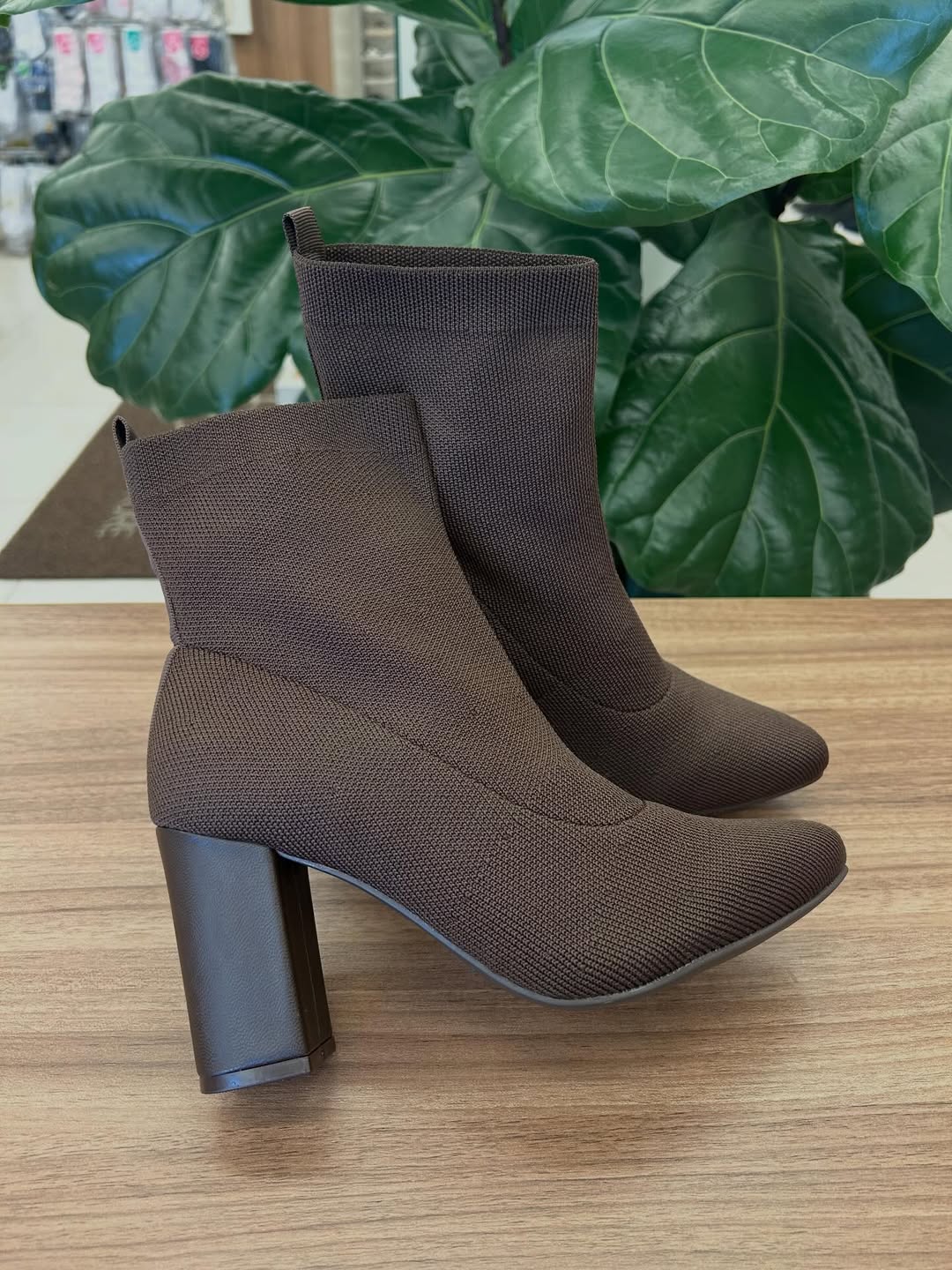 Bota Úrsula - Meia Brinde