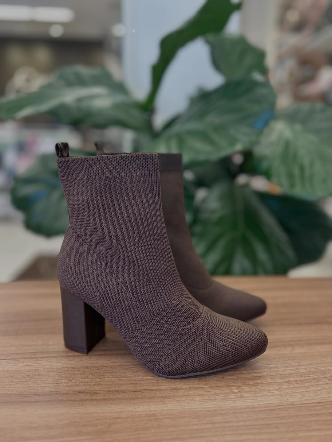 Bota Úrsula - Meia Brinde