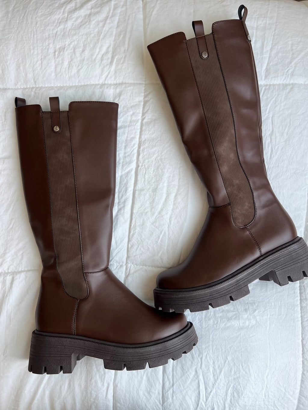 Bota Lilly - Meia Brinde