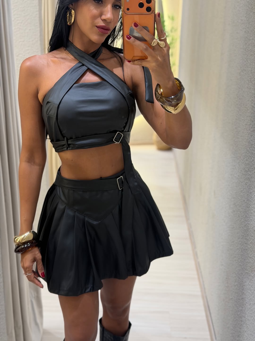 Conjunto Cropped e Saia