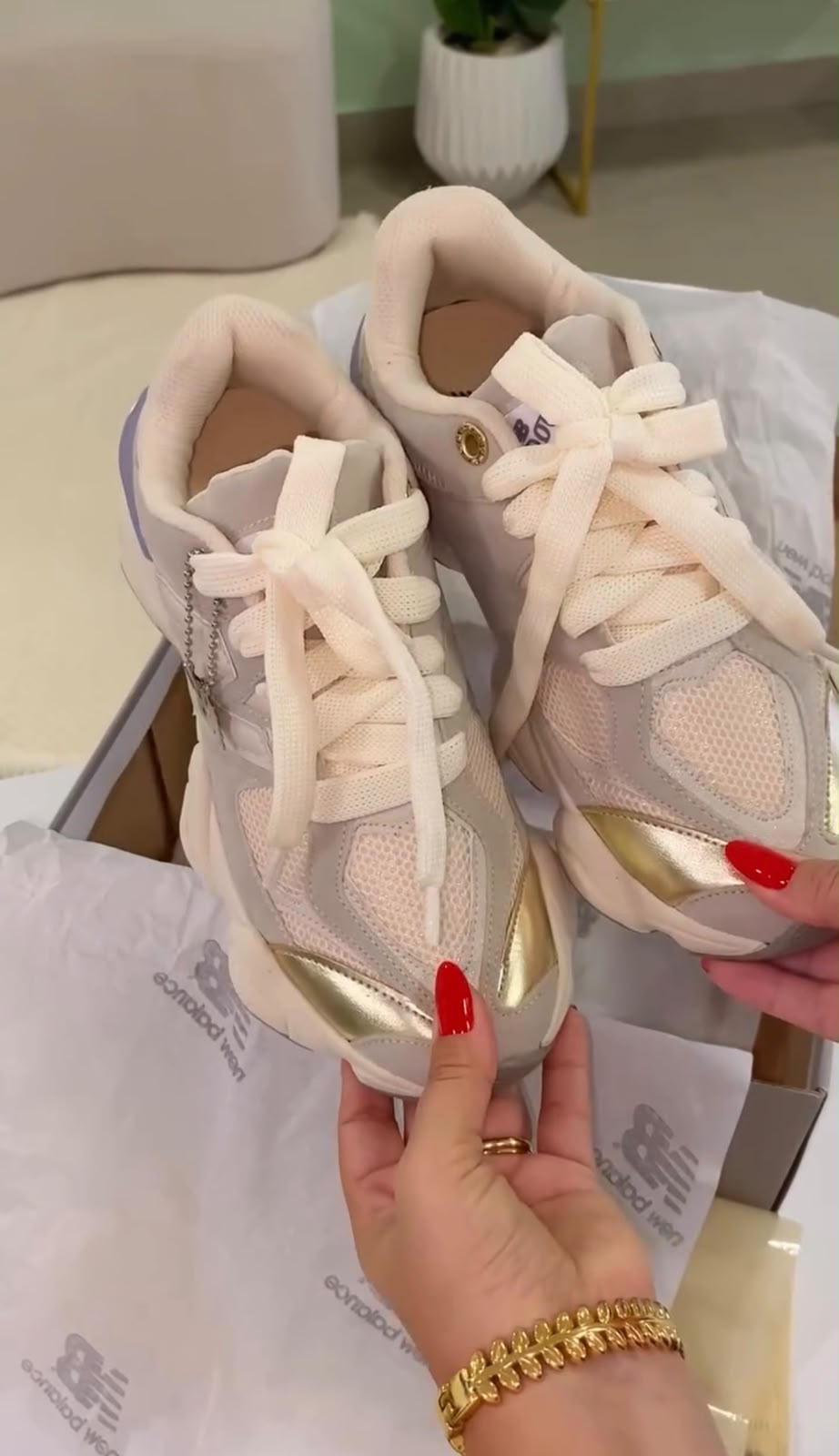Tênis Casual Feminino Inspired NB – Elegância, Conforto e Sofisticação